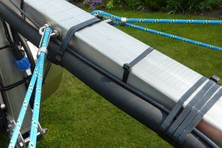 Kaabliside hüdrotorusid paigal hoidmas